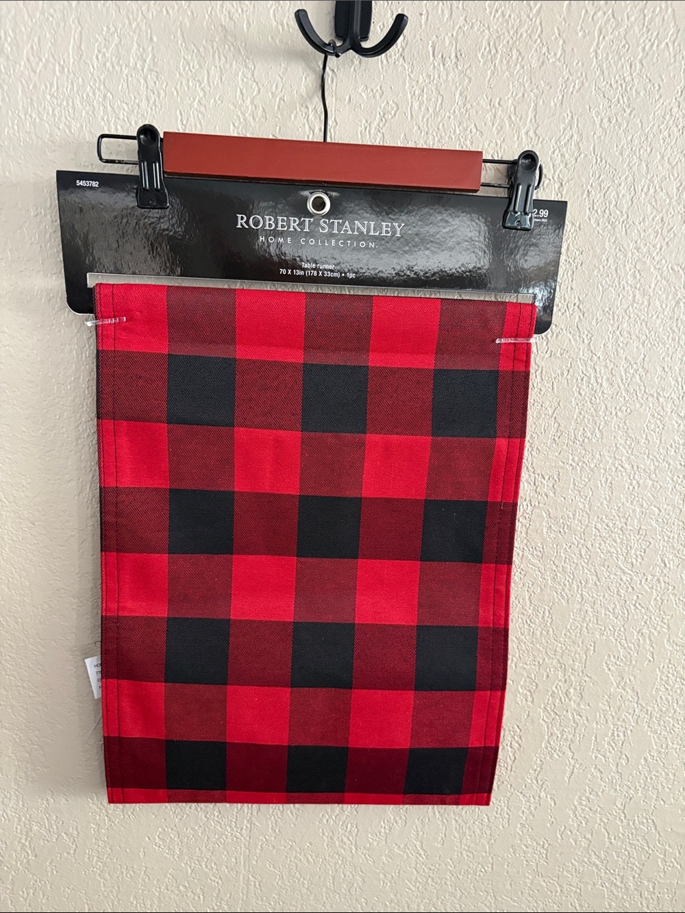 Robert Stanley Christmas Table Runner red, and black checkered 70x13